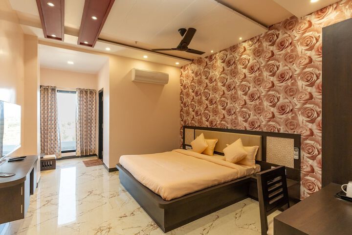 Room 8 of 21