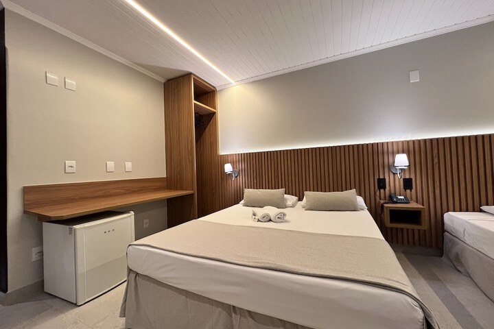 Room 9 of 29
