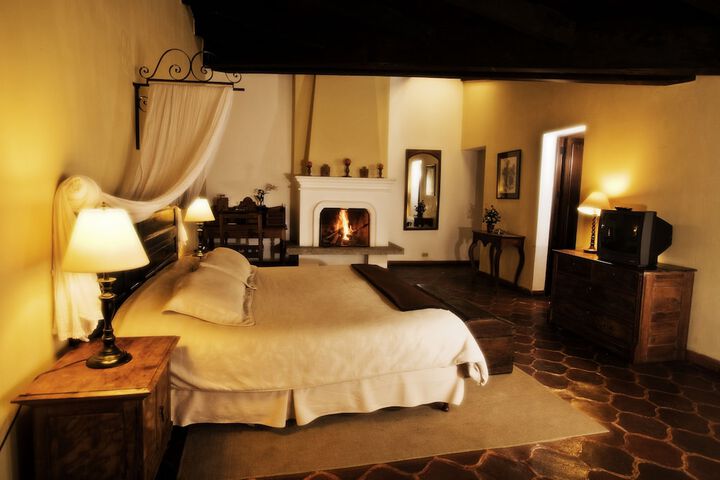 Room 17 of 28