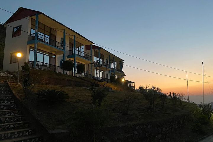 SINDHULIGADHI MOUNTAIN RESORT