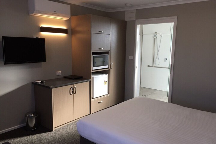 Room 9 of 22