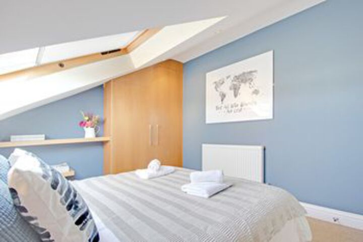 Room 12 of 20