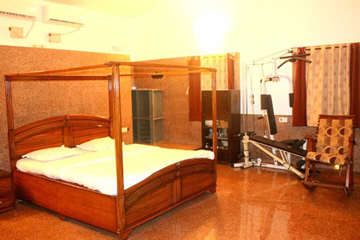 Room 3 of 10