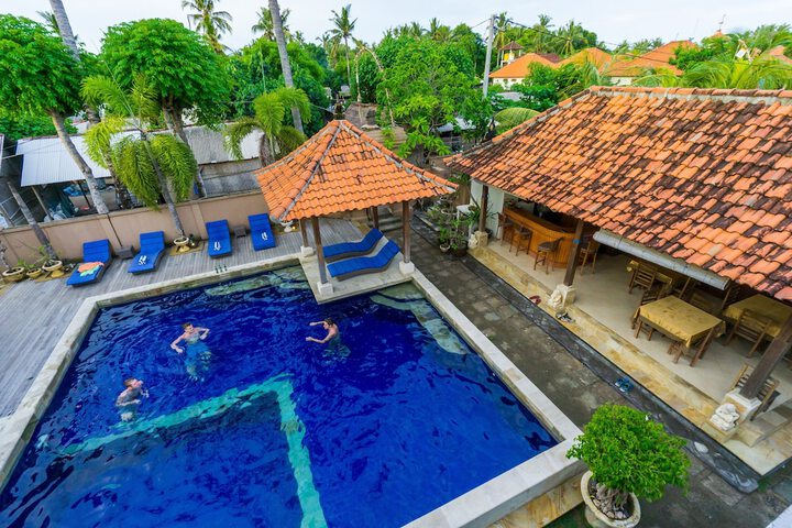 Pool Hotel