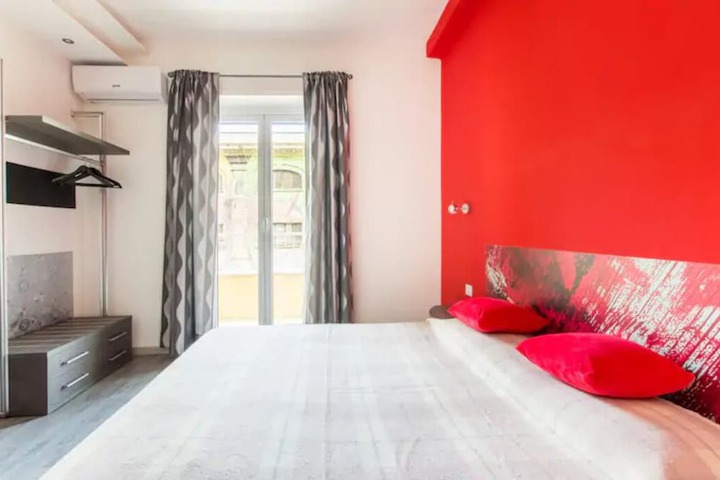Room 12 of 35