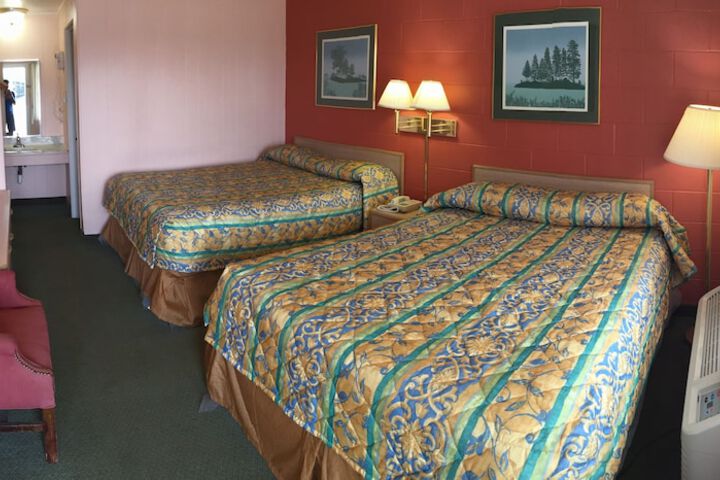 Room 4 of 38