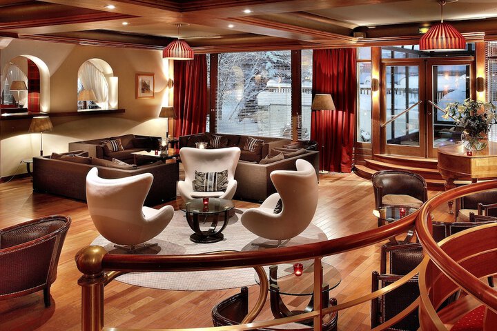 Lounge 79 of 88