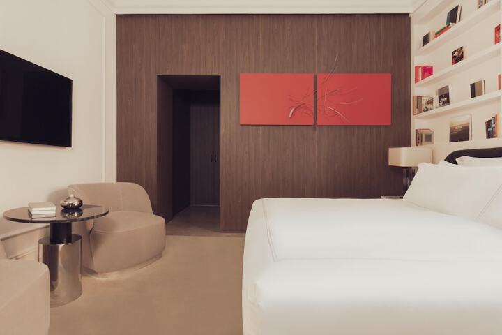Room 15 of 52