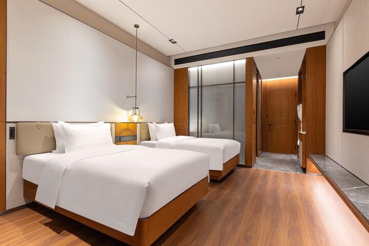 Room 3 of 18