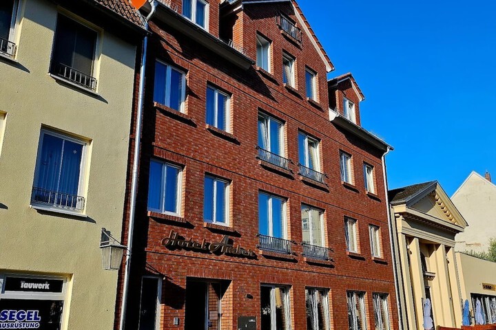 Hotel 52 of 52