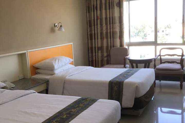 Room 35 of 73