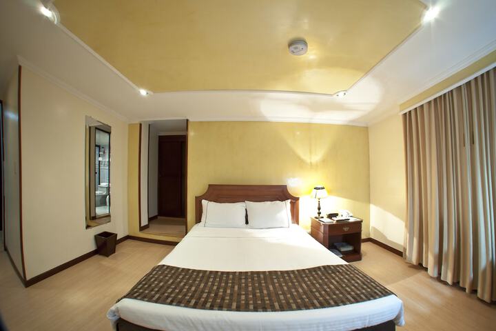 Room 18 of 49
