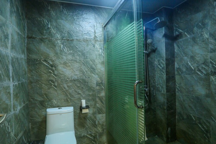 Room 90 of 153