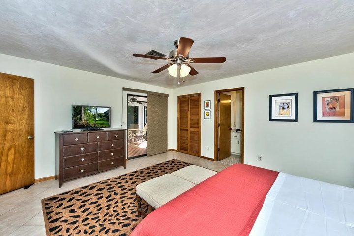 Room 5 of 19