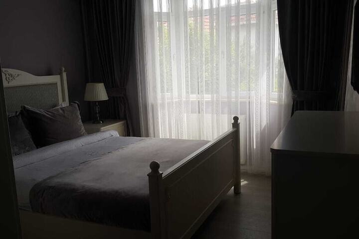 Room 3 of 110