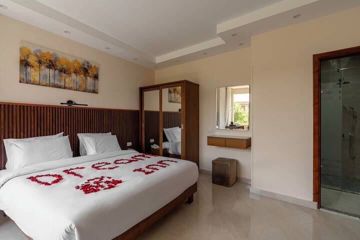 Room 5 of 24