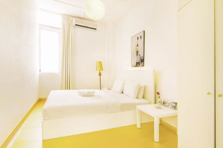 Room 9 of 36