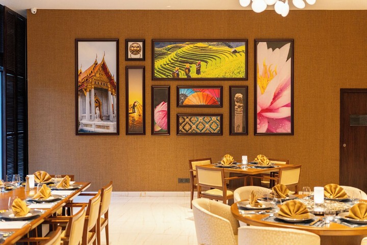 Dining 77 of 125
