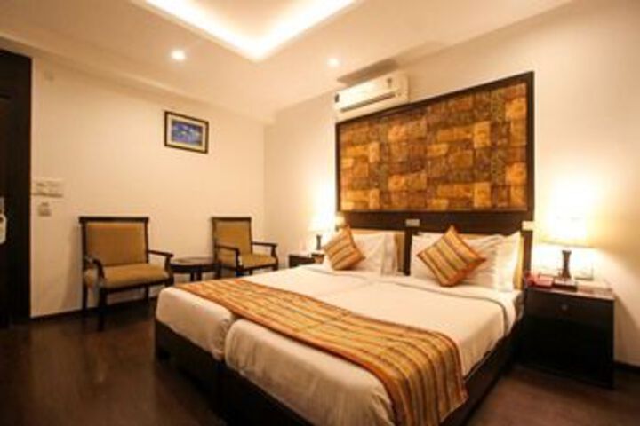 Room 14 of 23