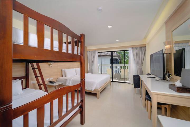 Room 5 of 74