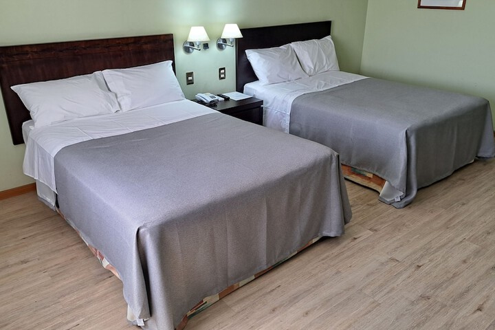 Room 10 of 47
