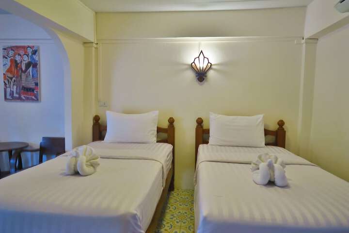 Room 12 of 35