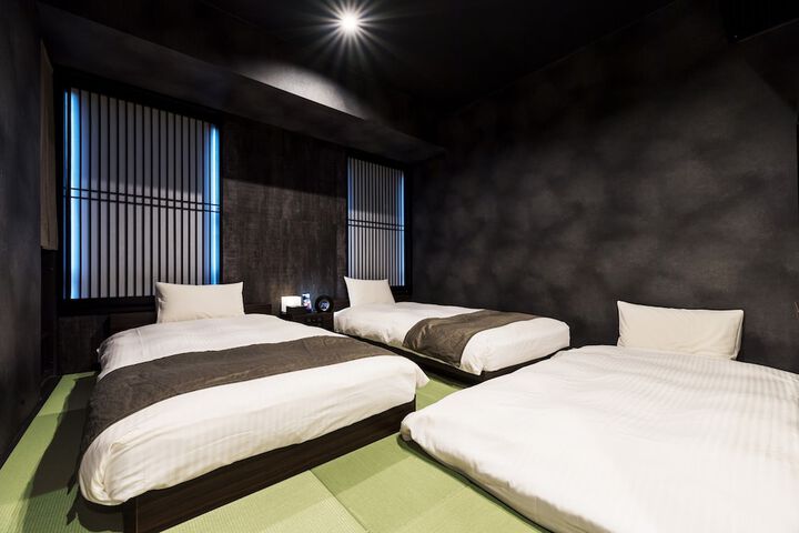 Room 13 of 36