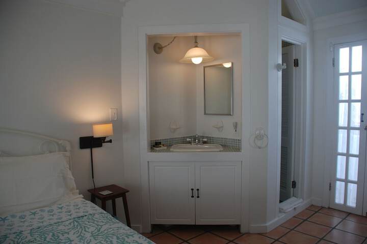 Room 5 of 59