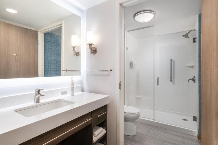Bathroom shower