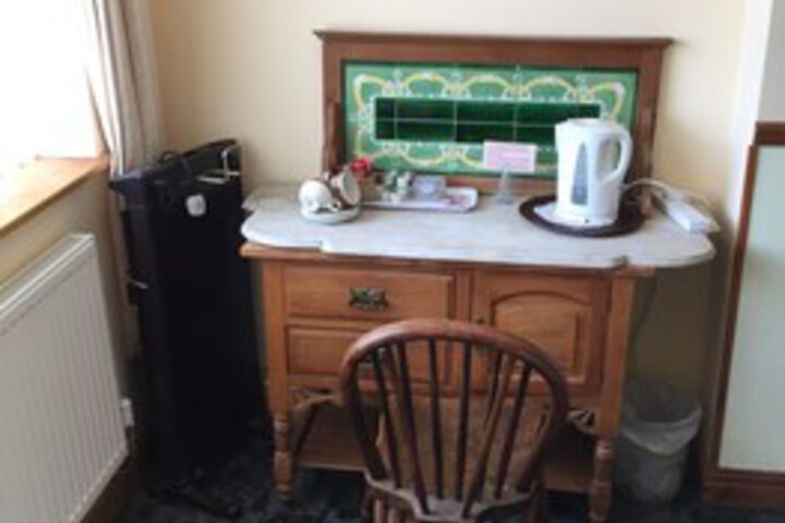 Room 15 of 33