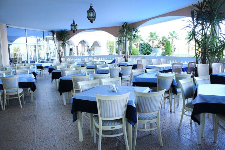 Dining 92 of 124
