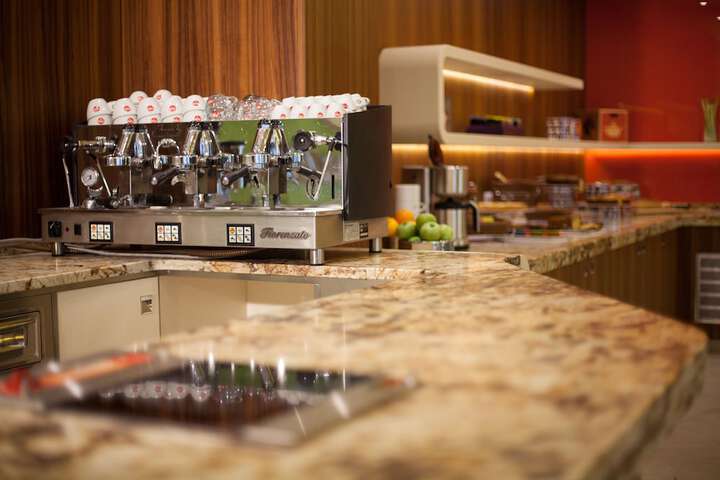 Breakfast/Coffee Service 106 of 153