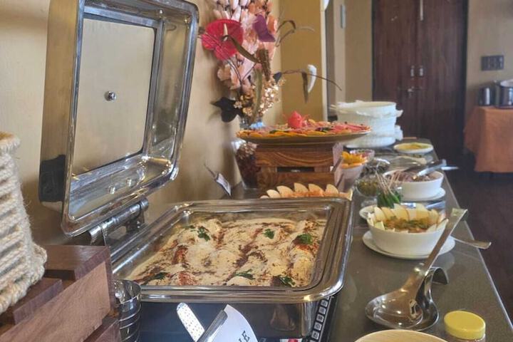 Dining 50 of 58