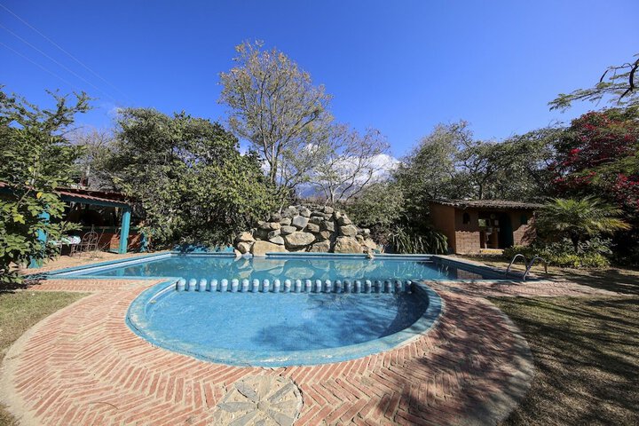 Pool 115 of 132