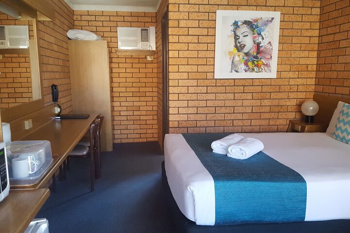 Room 46 of 68
