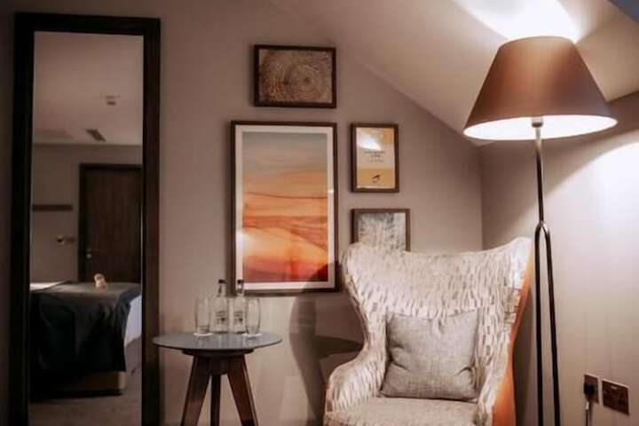Room 18 of 43