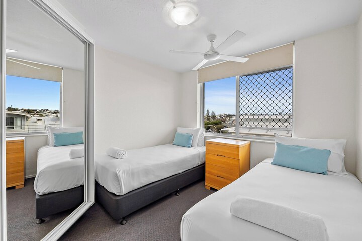 Room 54 of 297