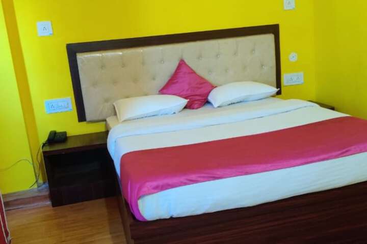 Room 8 of 13