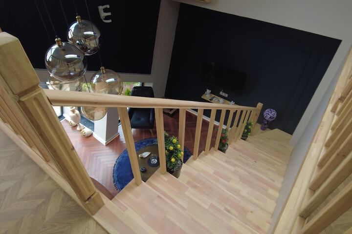 Room 16 of 26