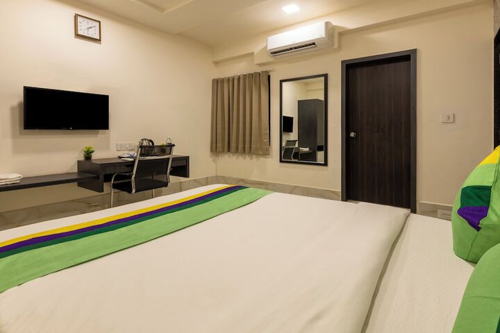 Room 16 of 26