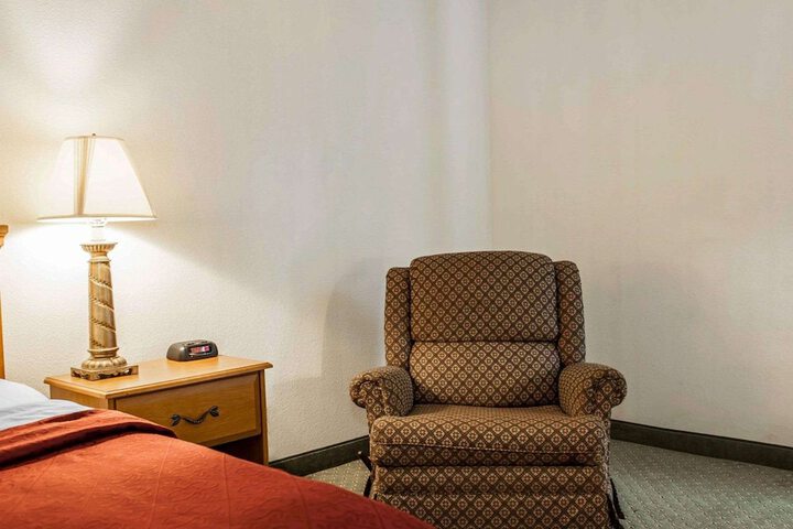 Standard | King Bed (16 of 29)