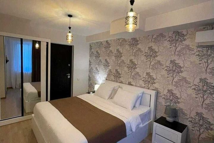 Room 13 of 38