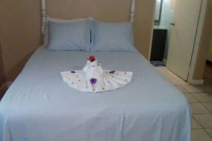 Room 2 of 18