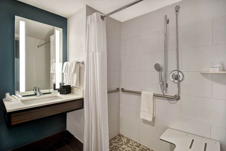 Bathroom shower