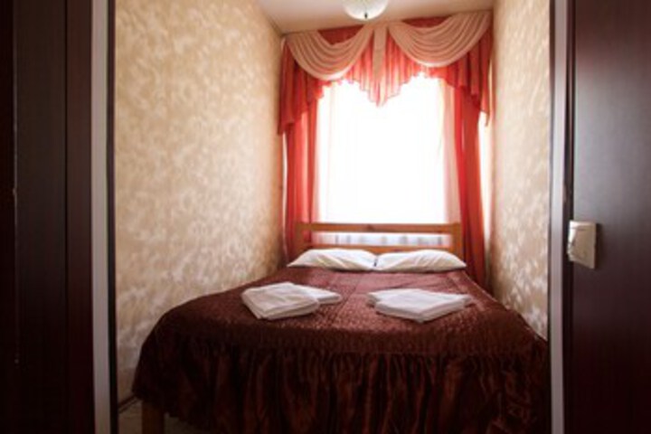 Room 13 of 21