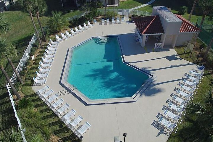 Pool 19 of 33