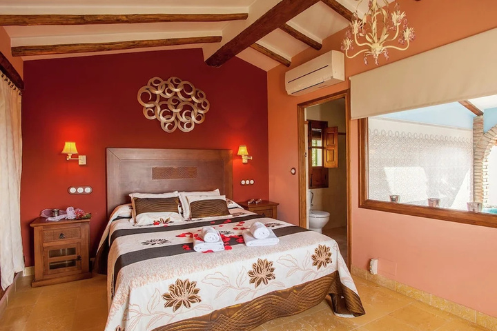 Room 4 of 20