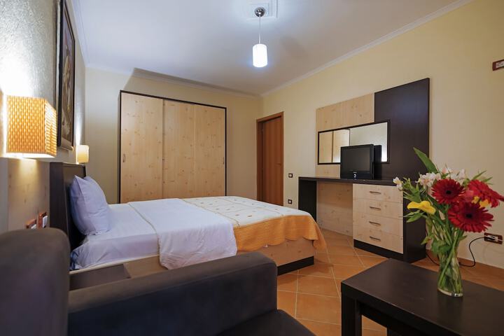 Room 7 of 23