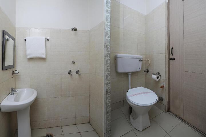Room 2 of 8