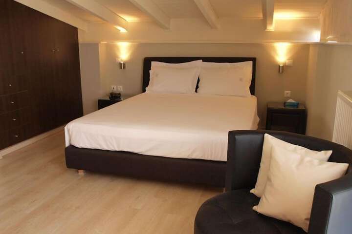 Room 16 of 39
